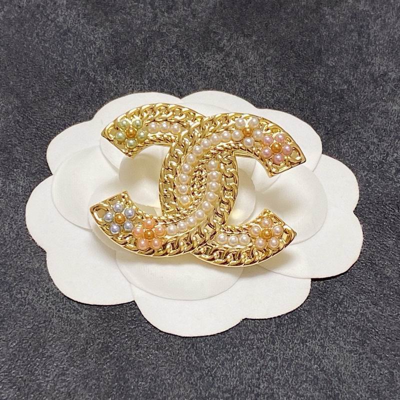 Chanel Brooch 05yxs141